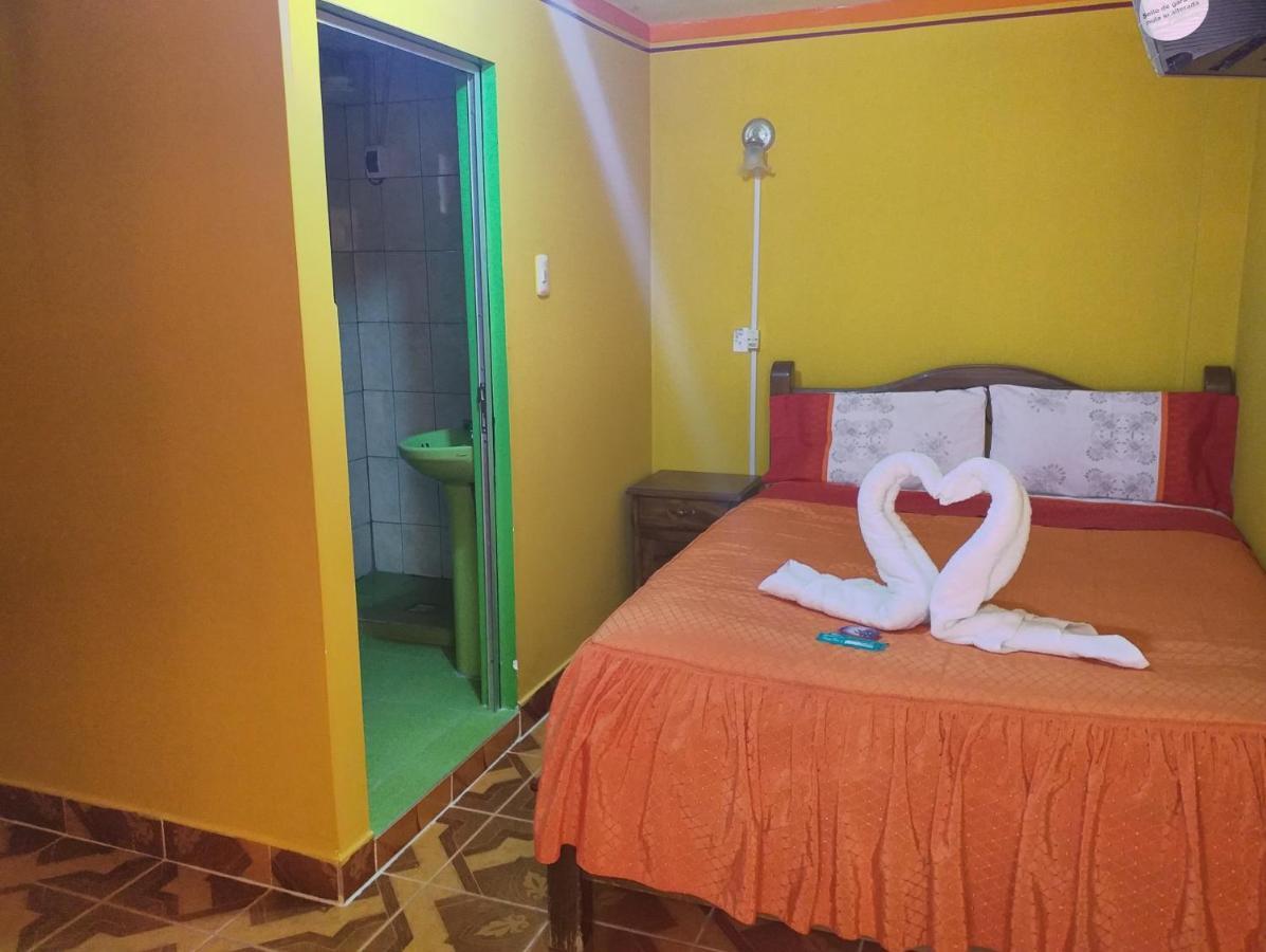 Hostal "La Roca" Uyuni Exterior photo
